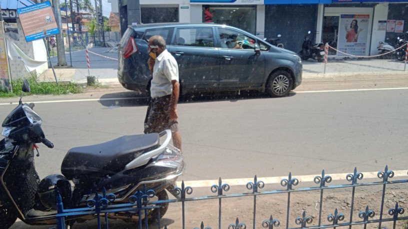honda-activa-2017-single-owner-well-maintained-scooter-for-sale-in-irinjalakuda-big-0
